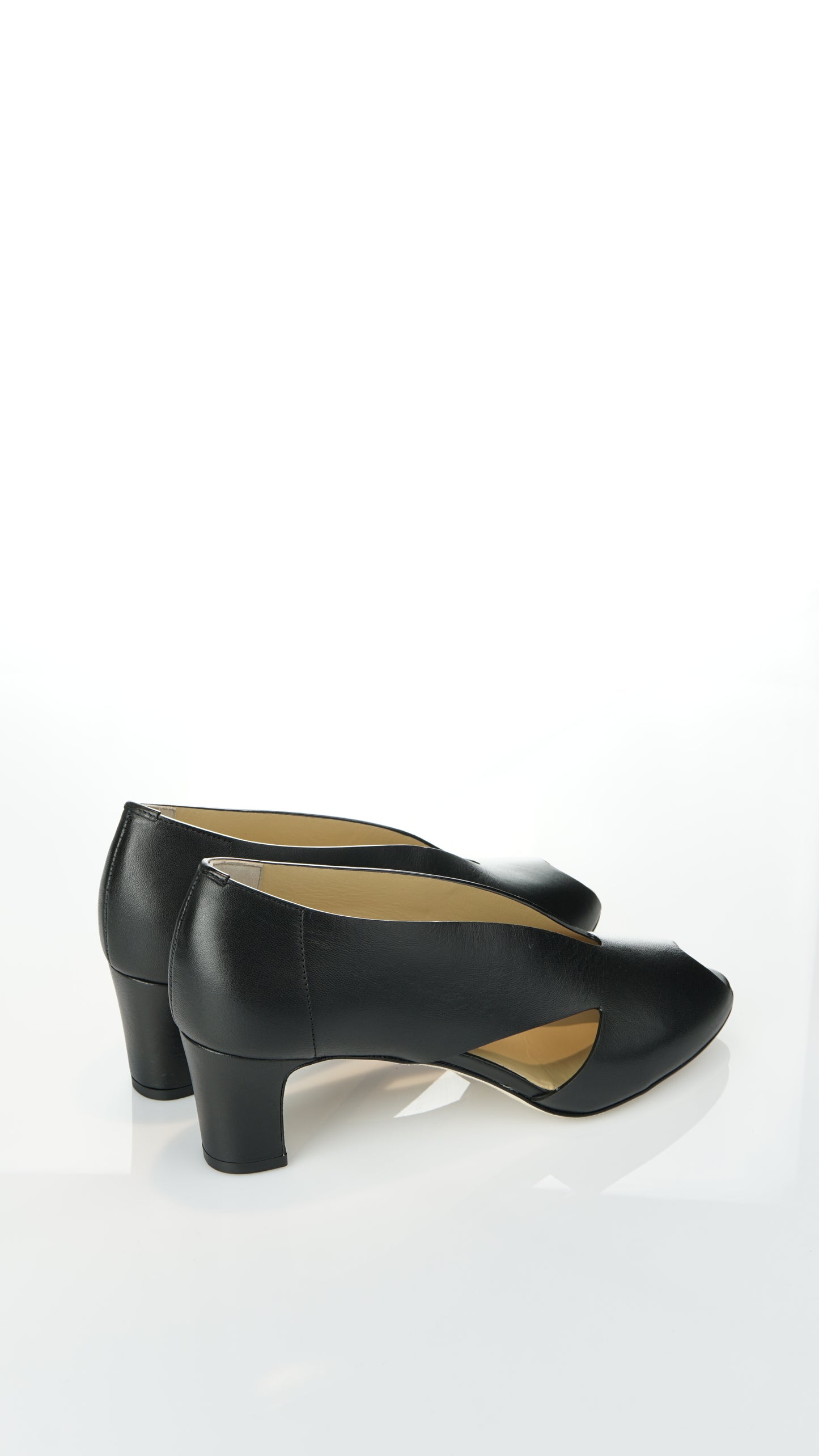 Viola Fonti - Cut-Out Pumps