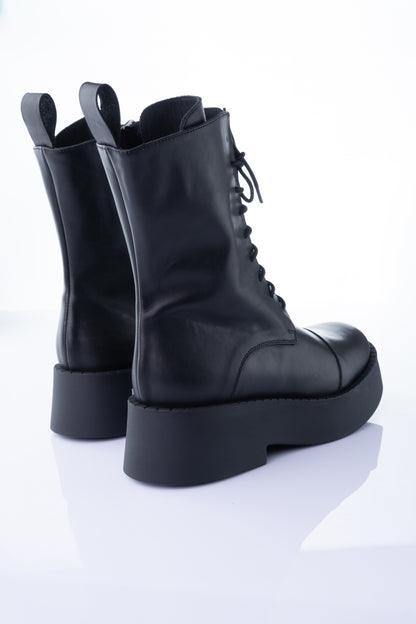 Lilimill GIU06 “Giulia” – Black Platform Lace-Up Boot