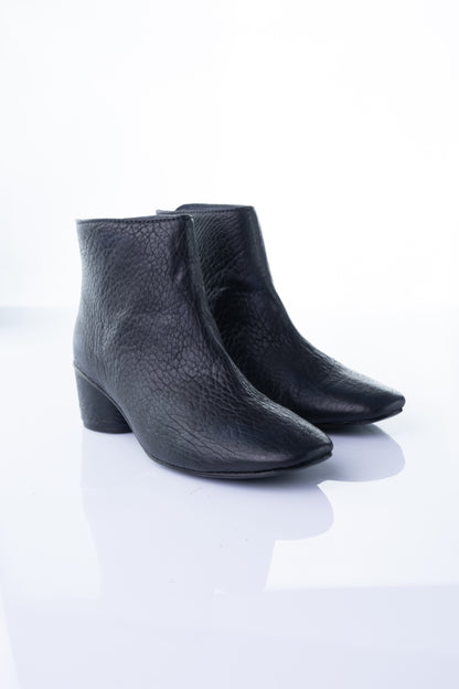 Kudetà 12204 – Black Textured Leather Ankle Boot