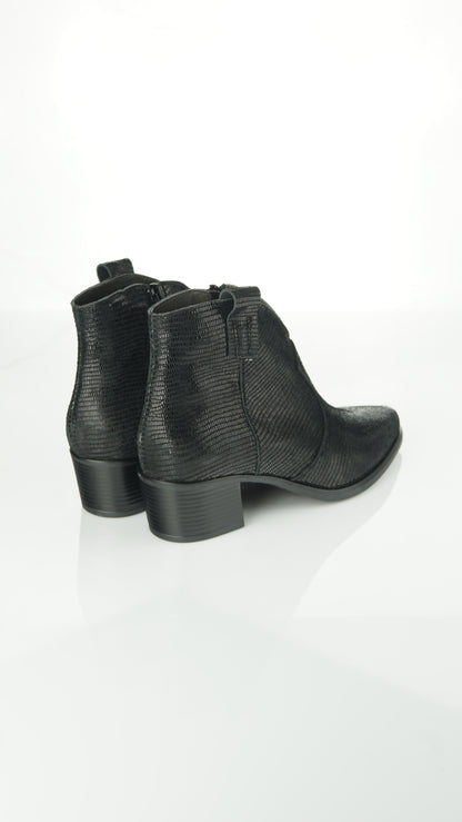 Assia - Kurze Stiefelette Spitz