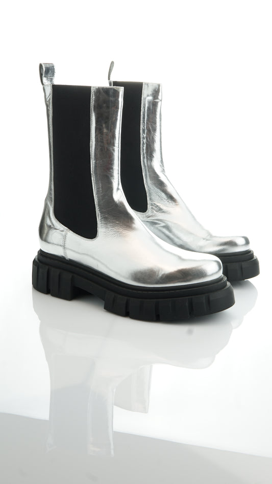 ADDDRESS - Glossy Chelsea Boots